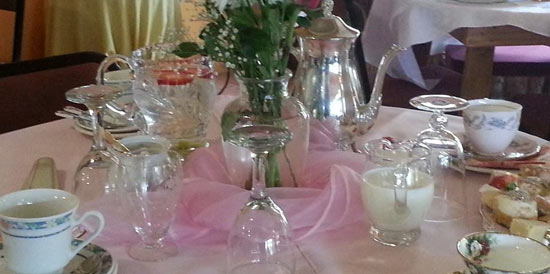 B&B table setting